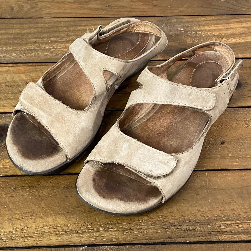 Clarks Artisan Collection Tan Leather Triple Strap Comfort Sandals 8W 74014